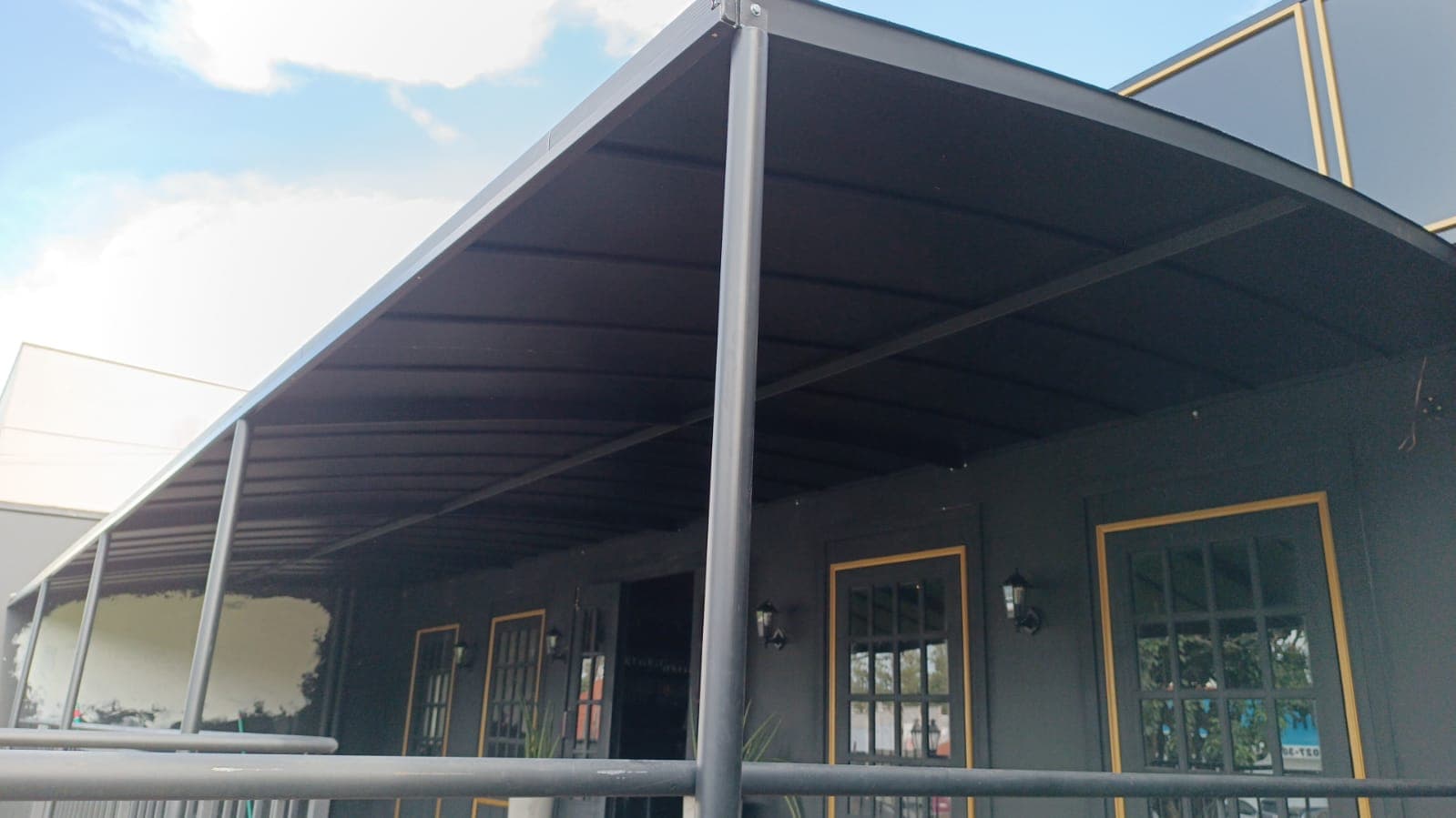 Toldo em Lona Instalado
